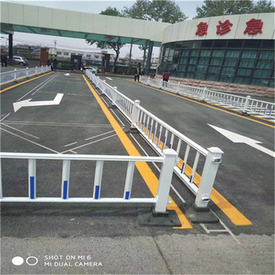 合肥京式护栏公司 专注京式隔离栏，厂家直供、安装便捷、声屏障一体化解决方案