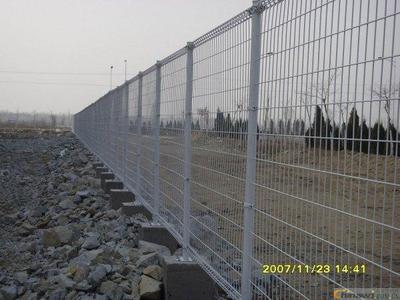 贵州公路护栏网与工厂护栏网 功能、应用与声屏障的作用